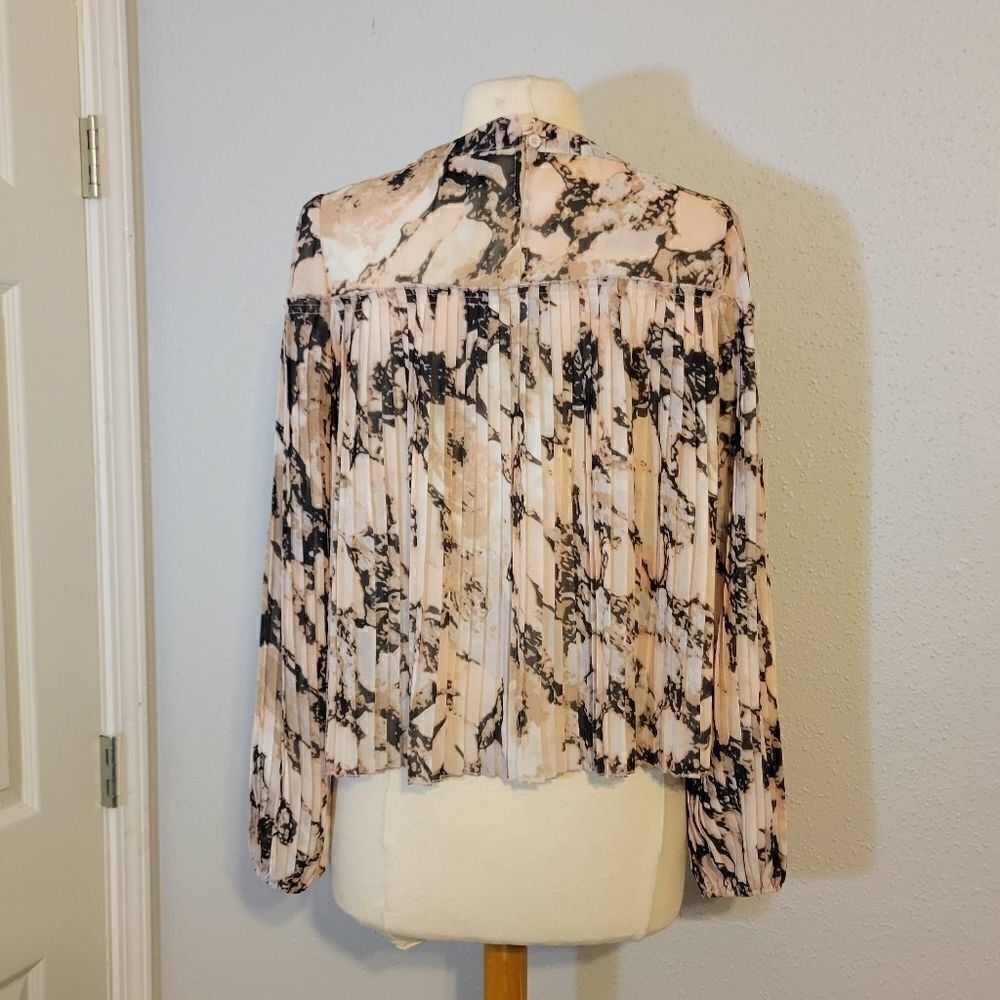 Cliche pleated blouse long Sleeve Sz Xs - Picture 3 of 10